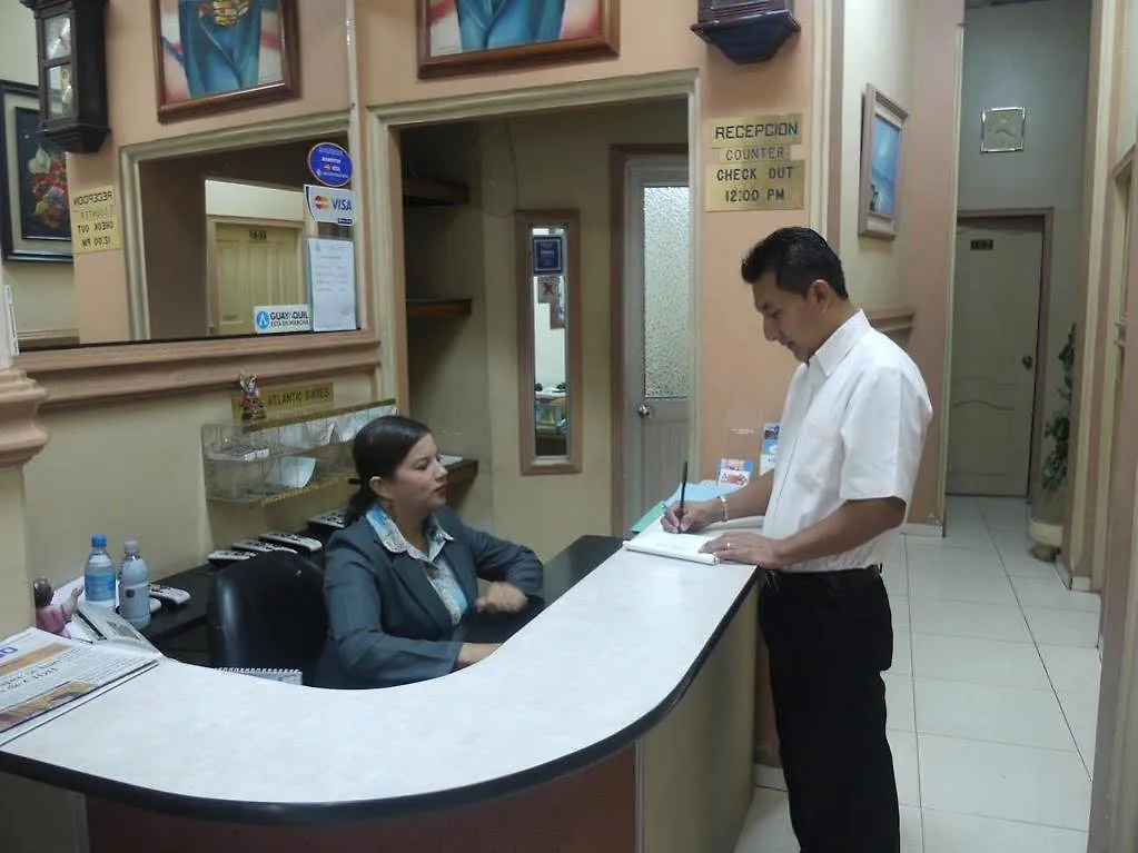 Atlantic Suites Hotel Guayaquil 2*,